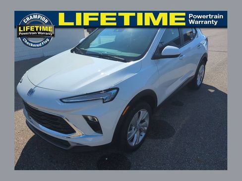 Used 2025 Buick Encore GX Preferred AWD/4WD image 1