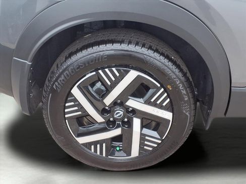 New 2026 Nissan Kicks SV image 9