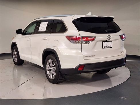 Used 2015 Toyota Highlander XLE image 6