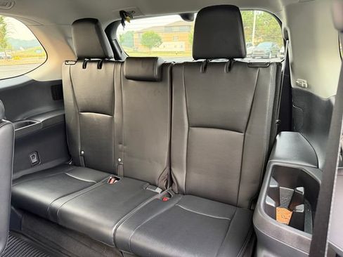 Certified 2025 Toyota Grand Highlander AWD image 16