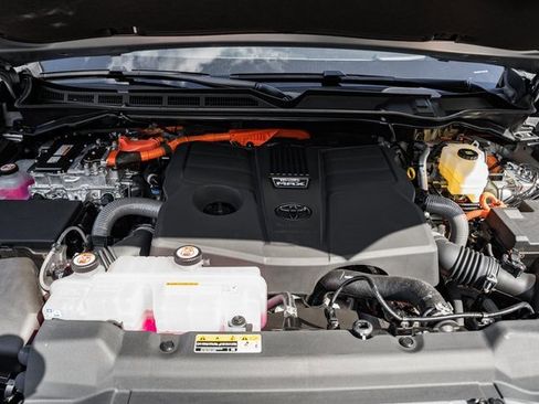 New 2026 Toyota Tundra Platinum image 21