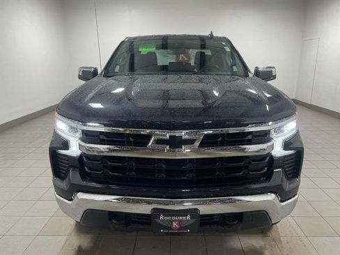 Used 2023 Chevrolet Silverado 1500 LT AWD/4WD image 2