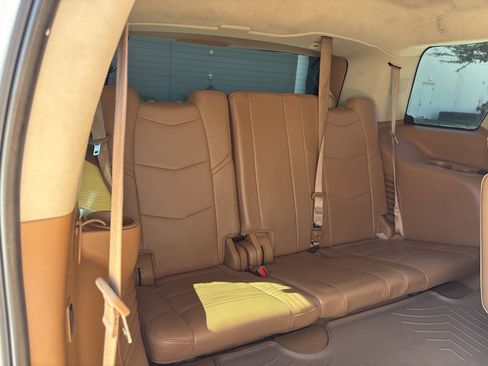 Used 2016 Cadillac Escalade Platinum image 23