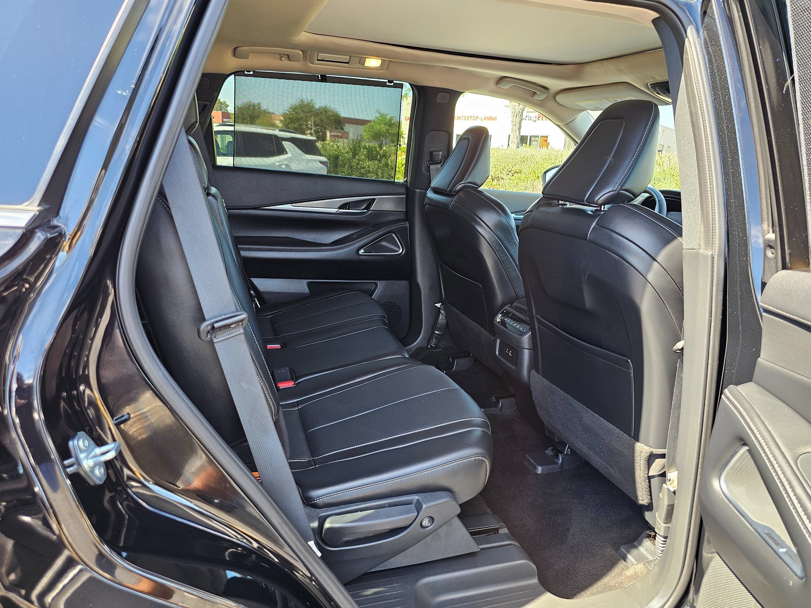 Used 2025 INFINITI QX60 Luxe w/ Vision Package AWD/4WD image 36