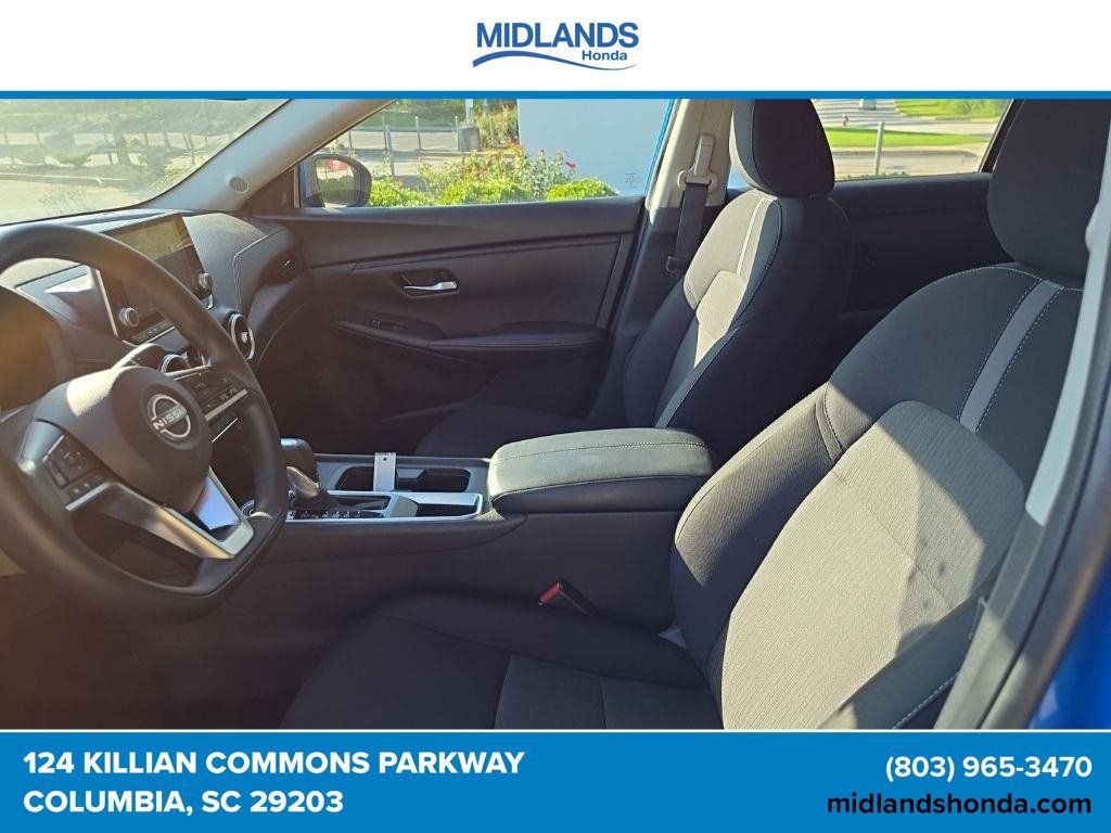 Used 2025 Nissan Sentra SV FWD image 13