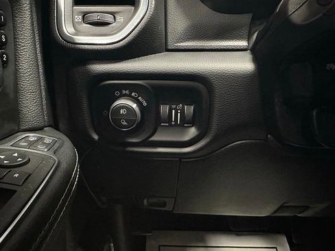 Used 2024 RAM 2500 Laramie image 18