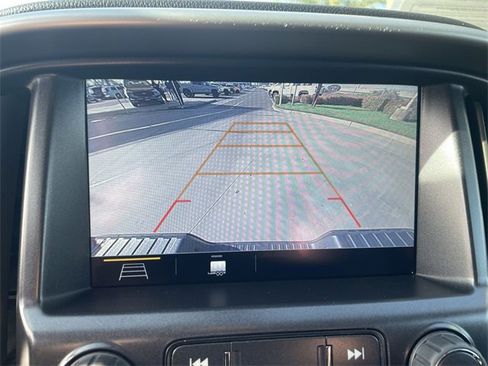 Used 2022 Chevrolet Colorado ZR2 image 14