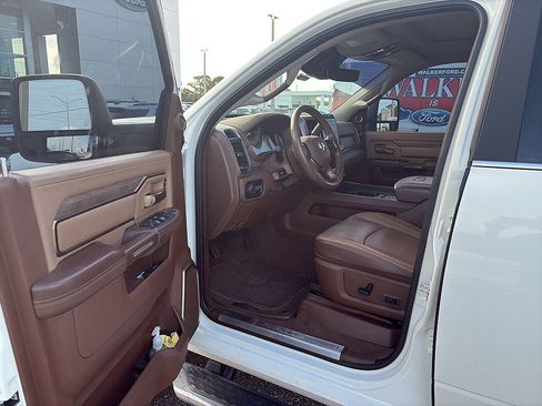 Used 2024 RAM 2500 Limited w/ Safety Group AWD/4WD image 2