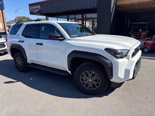 Used 2025 Toyota 4Runner SR5 AWD/4WD image 3