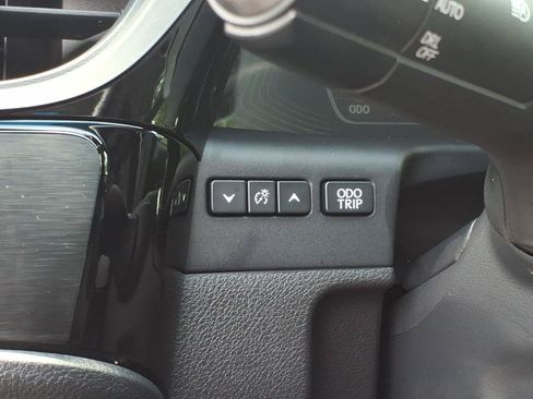 Used 2024 Lexus ES 350 w/ Premium Package FWD image 18