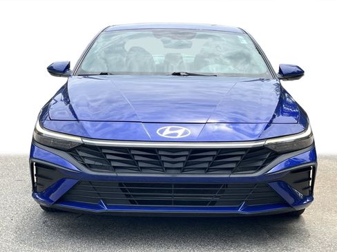 Used 2024 Hyundai Elantra SEL FWD image 25
