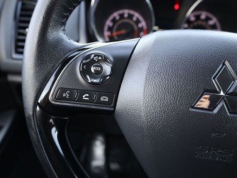 Used 2020 Mitsubishi Outlander Sport ES image 20