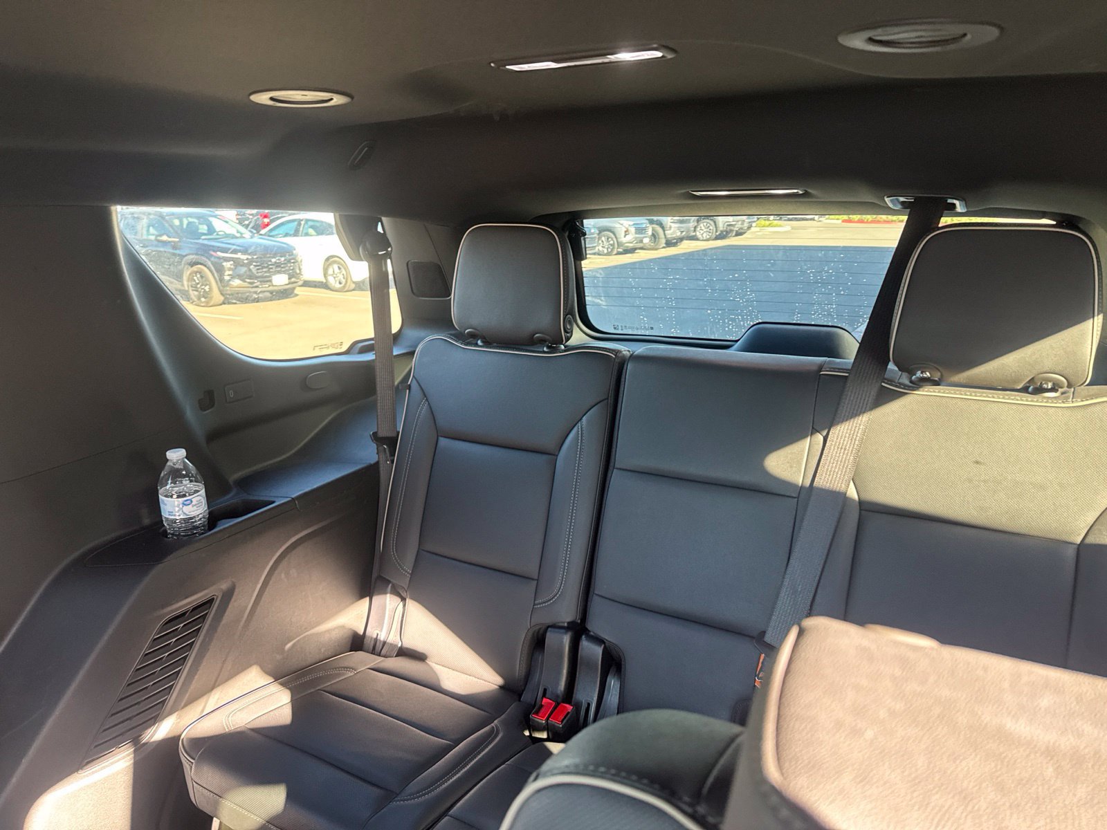 Used 2025 Chevrolet Tahoe Premier AWD/4WD image 8