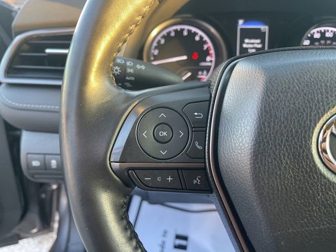 Used 2021 Toyota Camry SE image 16