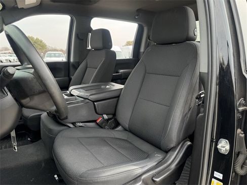 Used 2021 Chevrolet Silverado 2500 Custom w/ Custom Value Package image 18