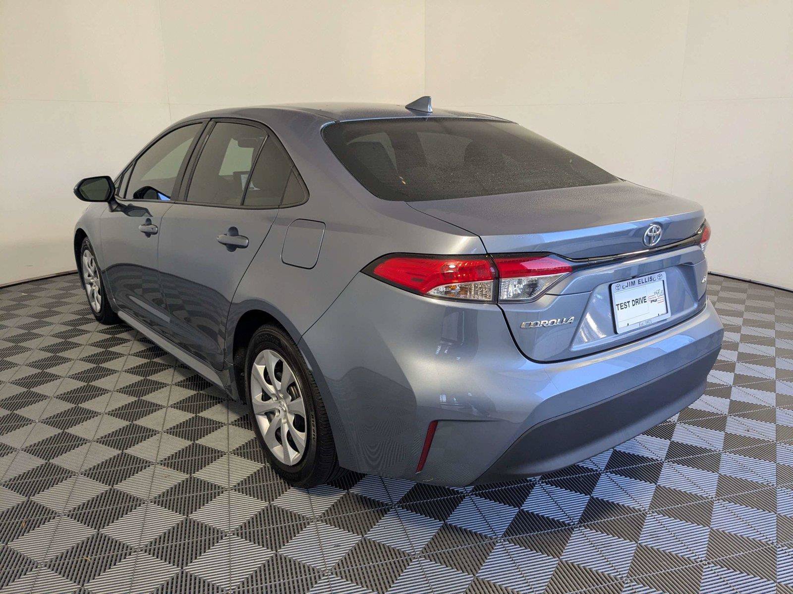 Used 2024 Toyota Corolla LE FWD image 7