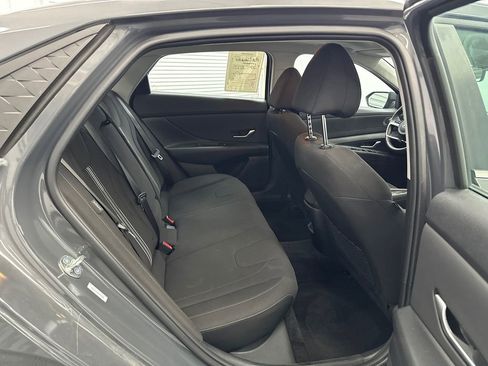 Used 2025 Hyundai Elantra SEL FWD image 15