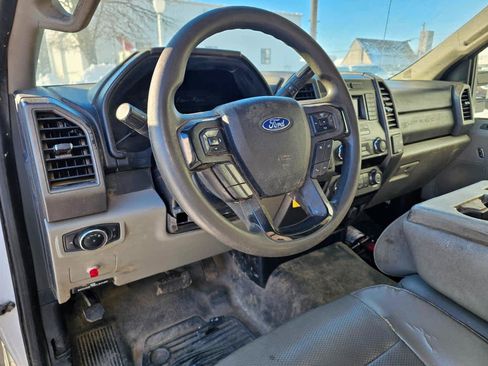 Used 2019 Ford F550 4x4 Regular Cab Super Duty image 10