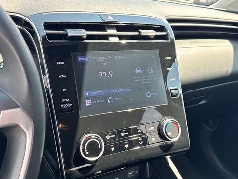 Used 2022 Hyundai Tucson SEL FWD image 19
