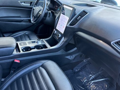 Used 2022 Ford Edge SEL image 17
