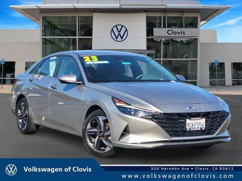 Used 2023 Hyundai Elantra SEL w/ Convenience Package FWD image 1