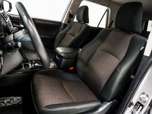 Used 2022 Toyota 4Runner TRD Off-Road image 18