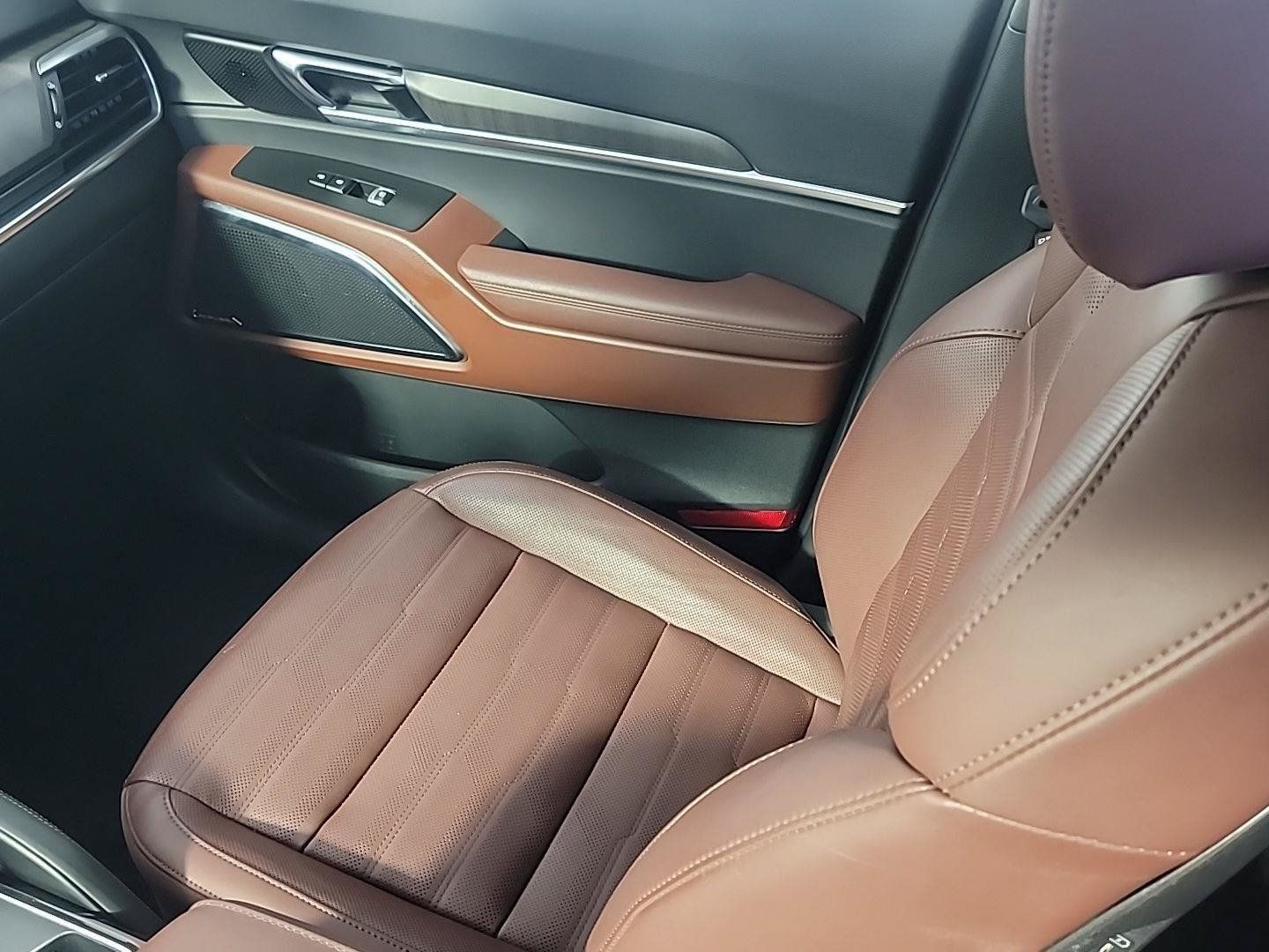 Certified 2023 Kia Telluride SX Prestige AWD/4WD image 23