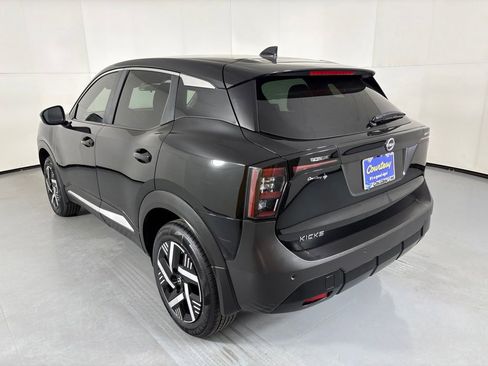 Used 2025 Nissan Kicks SV FWD image 6