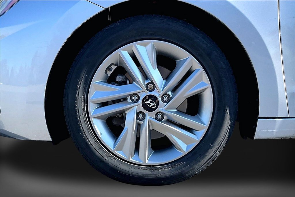 Used 2020 Hyundai Elantra SEL FWD image 36