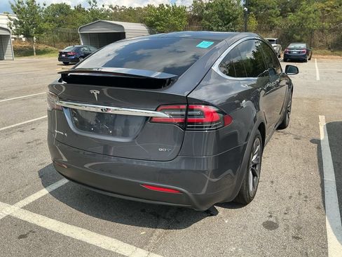 Used 2017 Tesla Model X 90D AWD/4WD image 4