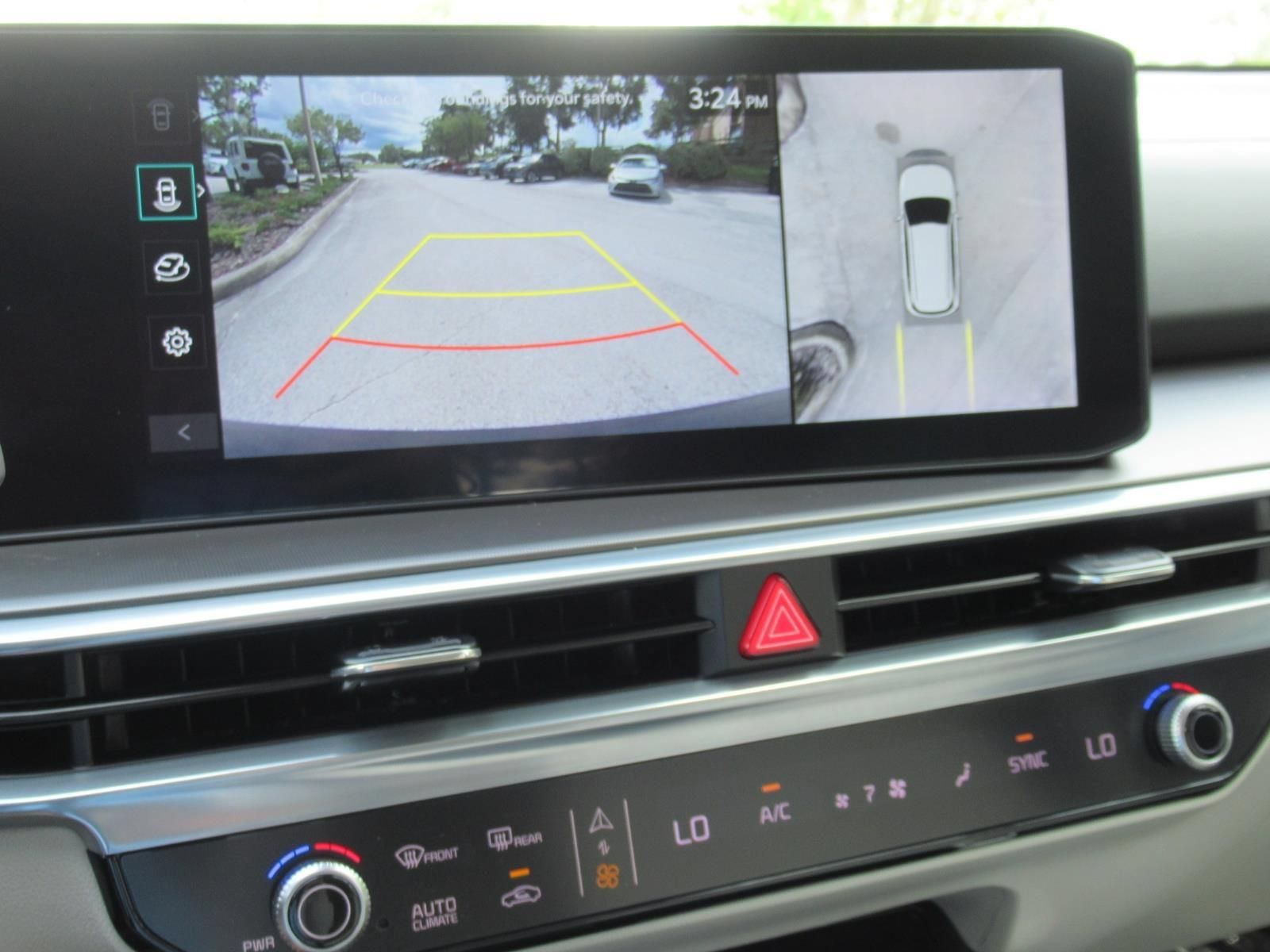 Used 2025 Kia Sorento SX FWD image 31