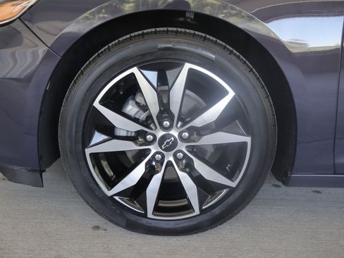 Used 2025 Chevrolet Malibu RS FWD image 25