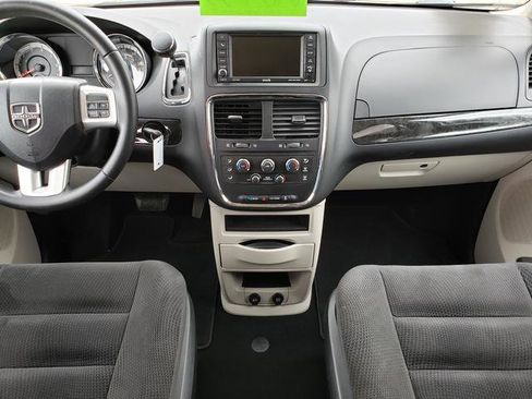 Used 2017 Dodge Grand Caravan SE w/ Power Window Group image 15