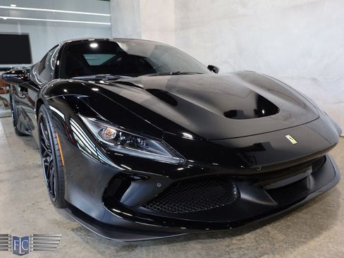 Used 2020 Ferrari F8 Tributo RWD image 9