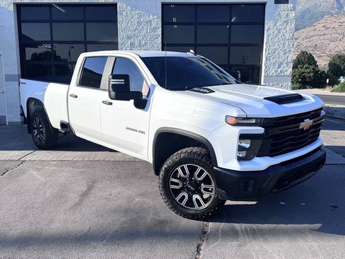 Used 2024 Chevrolet Silverado 2500 W/T w/ WT Fleet Convenience Package AWD/4WD image 2
