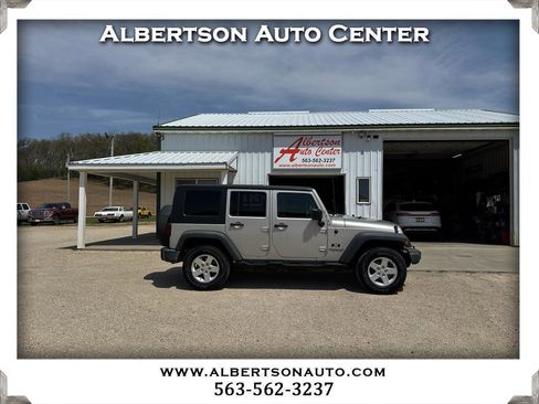 Used 2007 Jeep Wrangler Unlimited X w/ Dual Top Group AWD/4WD image 1