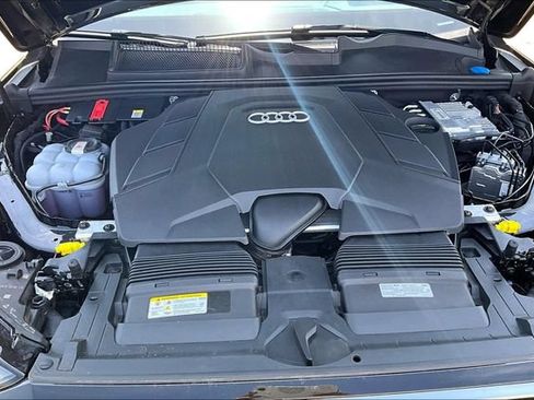 Used 2023 Audi Q7 3.0T Prestige w/ Prestige Package AWD/4WD image 9