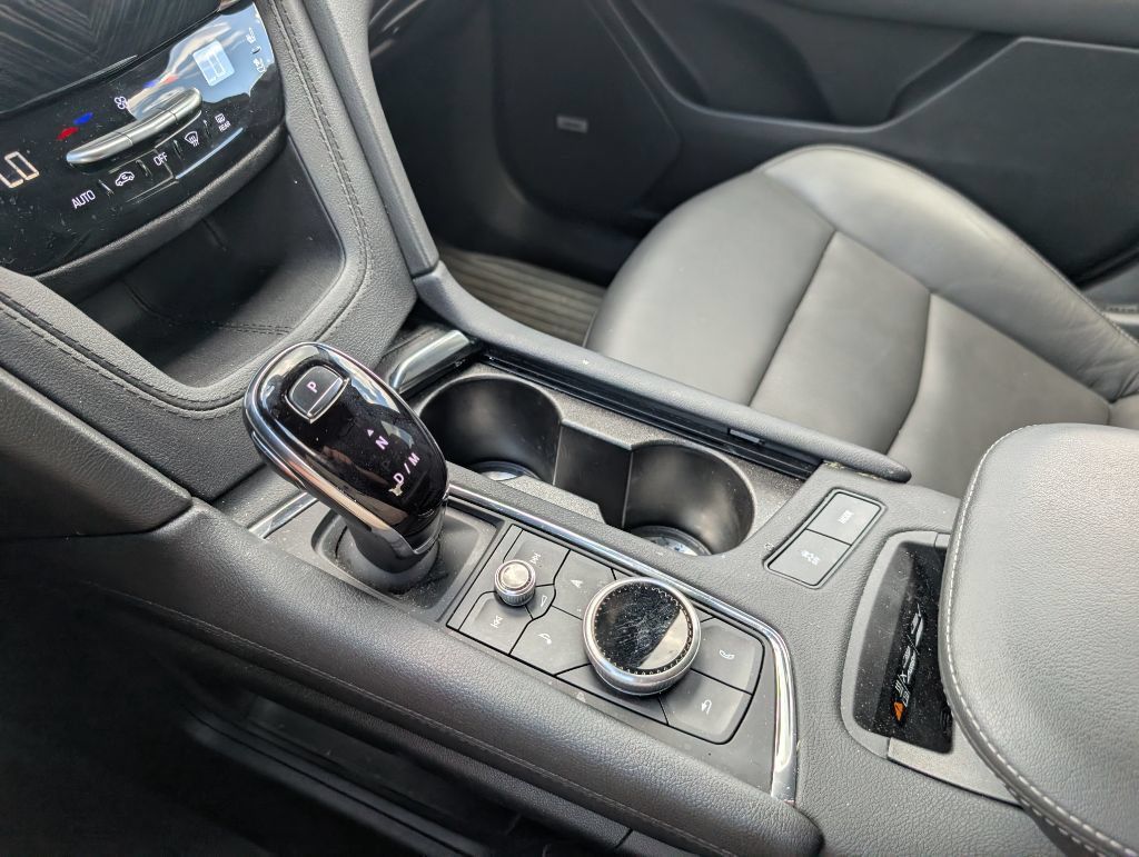 Used 2024 Cadillac XT6 Premium Luxury AWD/4WD image 24