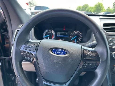 Used 2018 Ford Explorer 4WD image 10