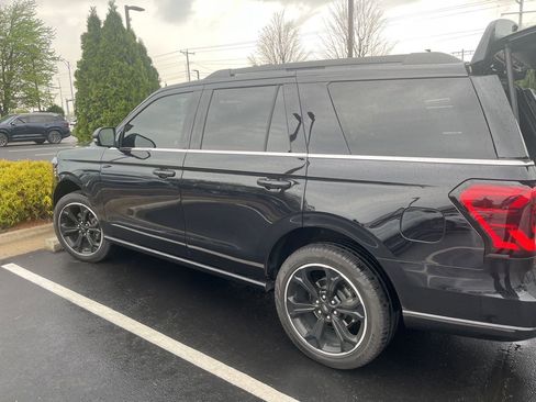 Used 2024 Ford Expedition Limited image 12