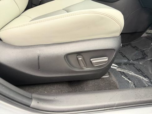 Used 2025 Toyota RAV4 Limited image 16