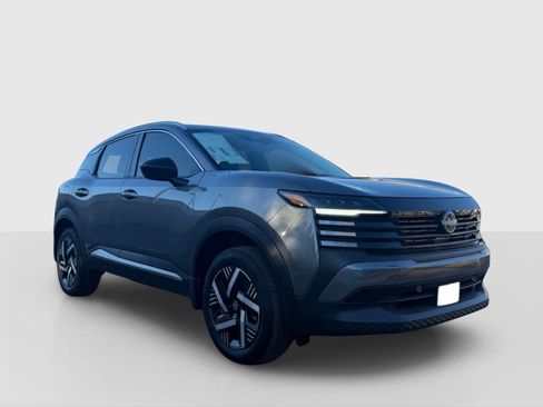 New 2026 Nissan Kicks SV FWD image 8