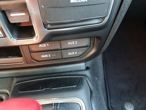 New 2025 Jeep Gladiator Sport image 43