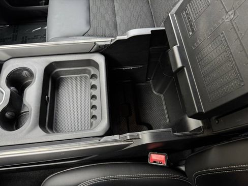 Used 2020 RAM 1500 Sport w/ Night Edition image 22