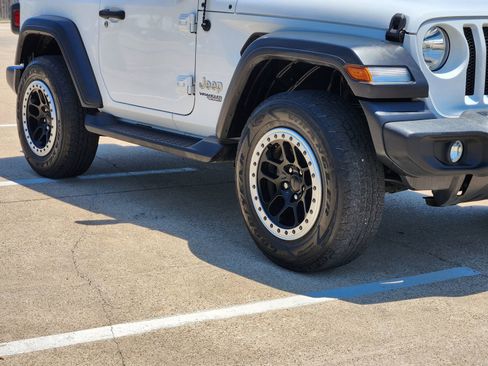 Used 2020 Jeep Wrangler Sport AWD/4WD image 11