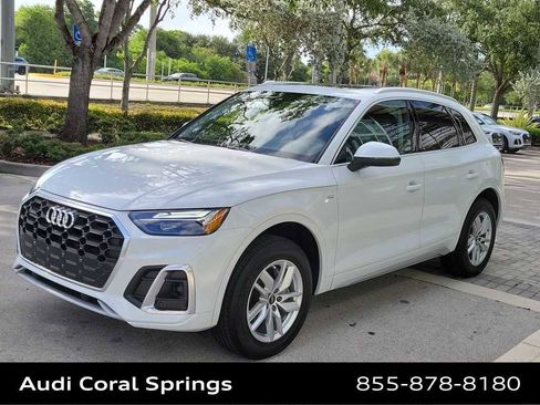 Certified 2023 Audi Q5 2.0T Premium w/ Convenience Package AWD/4WD image 4