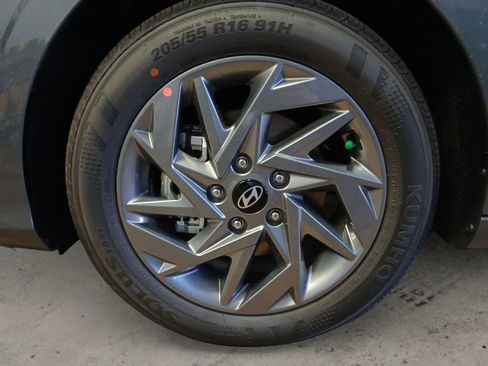 New 2026 Hyundai Elantra Hybrid FWD image 14