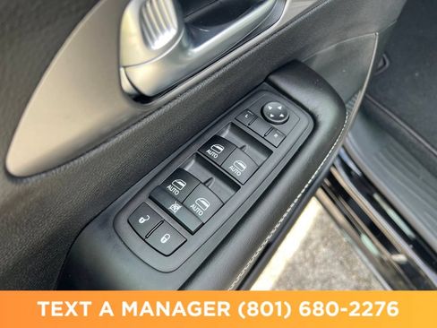 New 2026 Chrysler Pacifica Select FWD image 11