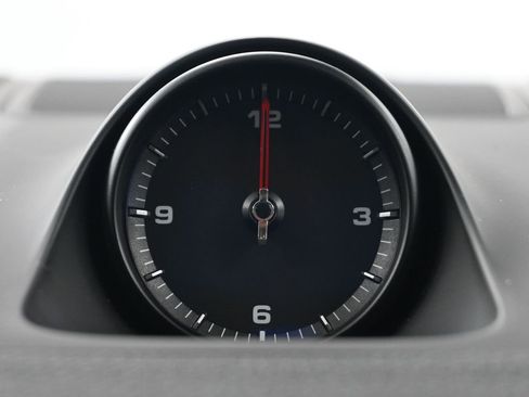 Used 2020 Porsche Cayenne image 12