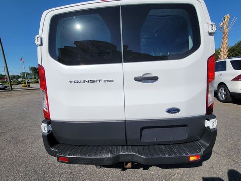 Used 2015 Ford Transit 250 130 Low Roof w/ Exterior Upgrade Package RWD image 13